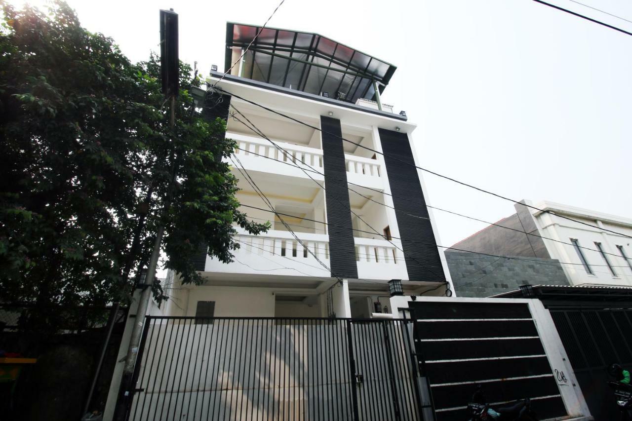 Auberge de jeunesse Kamar Keluarga Kampung Bali III à Jakarta Extérieur photo