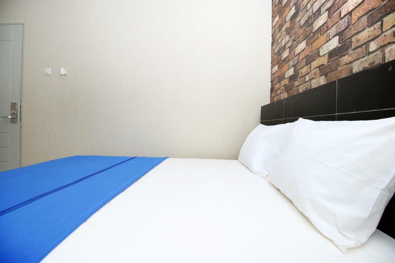Auberge de jeunesse Kamar Keluarga Kampung Bali III à Jakarta Extérieur photo